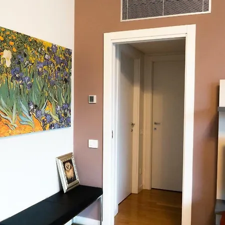 Apartment Luxury Villa Olmo *
