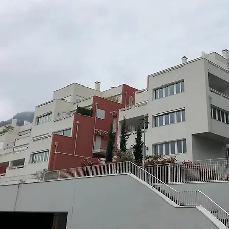 Luxury Villa Olmo 公寓